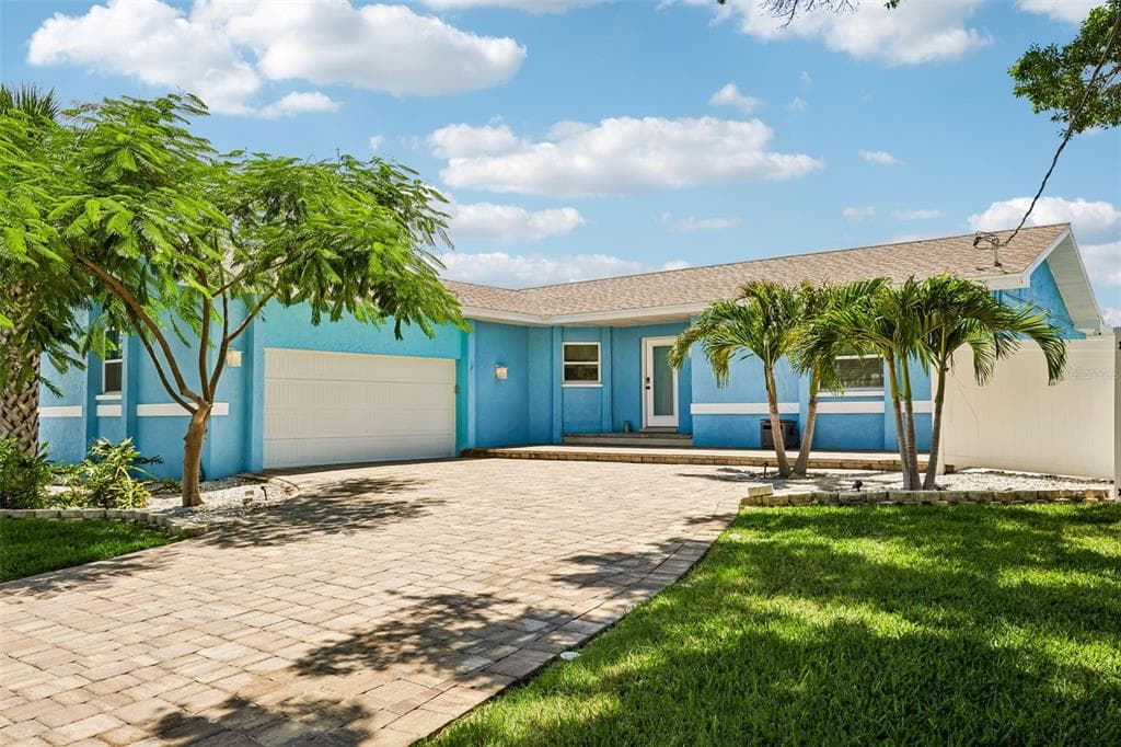 6304 FLAMINGO DRIVE APOLLO BEACH, FL 33572