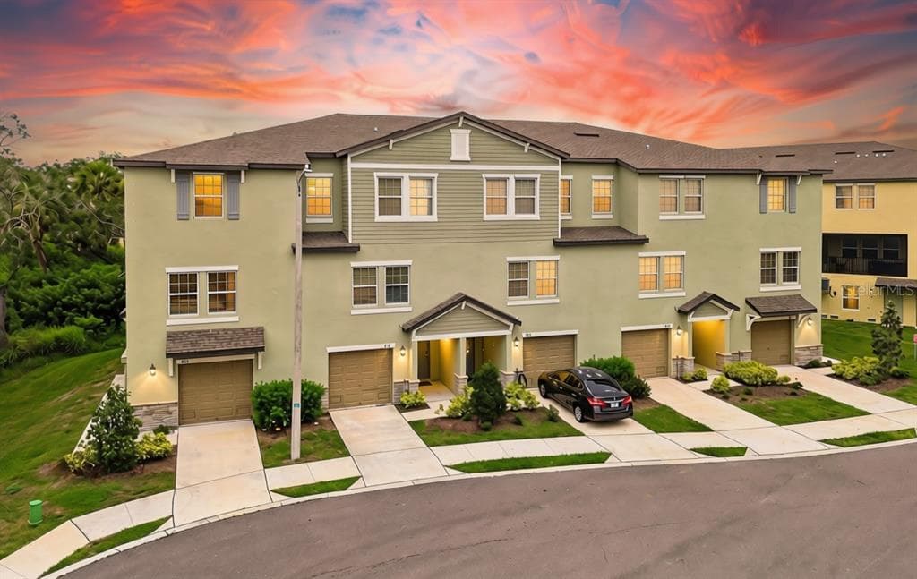 873 TENNYSON MILL CIRCLE TAMPA, FL 33619