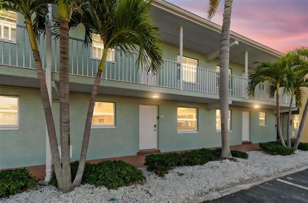19417 GULF BOULEVARD UNIT F107 INDIAN ROCKS BEACH, FL 33785