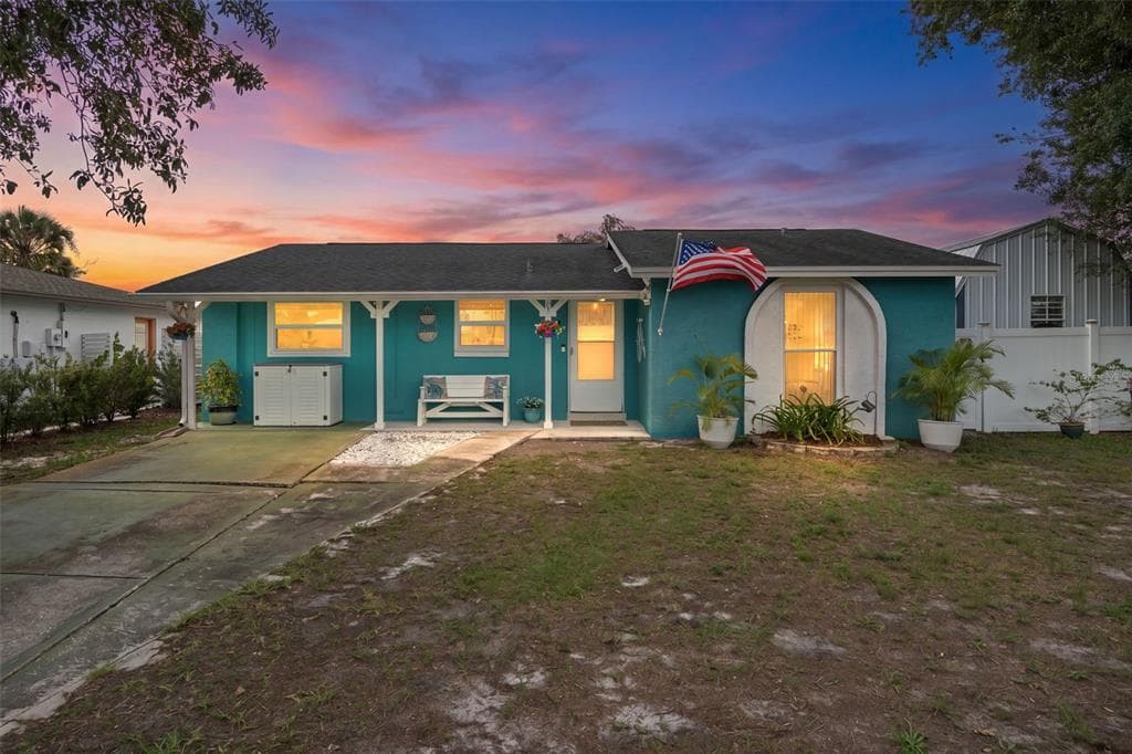 7906 WOODVINE CIRCLE TAMPA, FL 33615