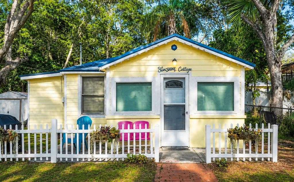 526 5TH AVENUE N SAFETY HARBOR, FL 34695