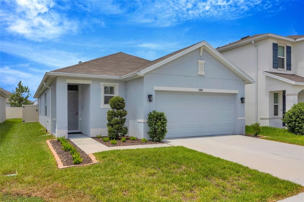 33801 JASMINE STAR LOOP WESLEY CHAPEL, FL 33543