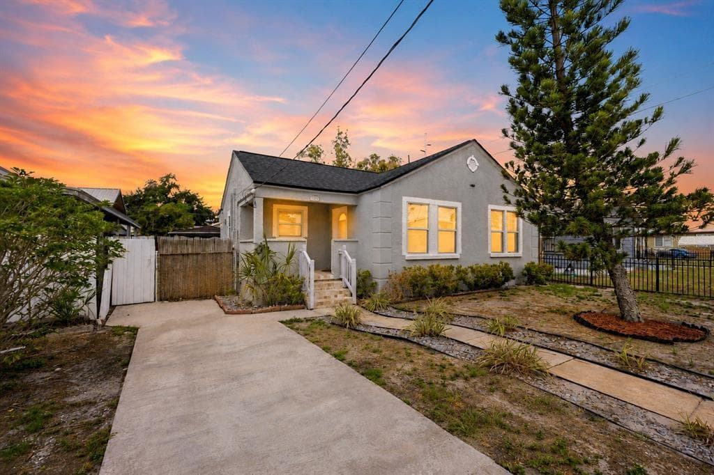 2403 CORRINE STREET TAMPA, FL 33605