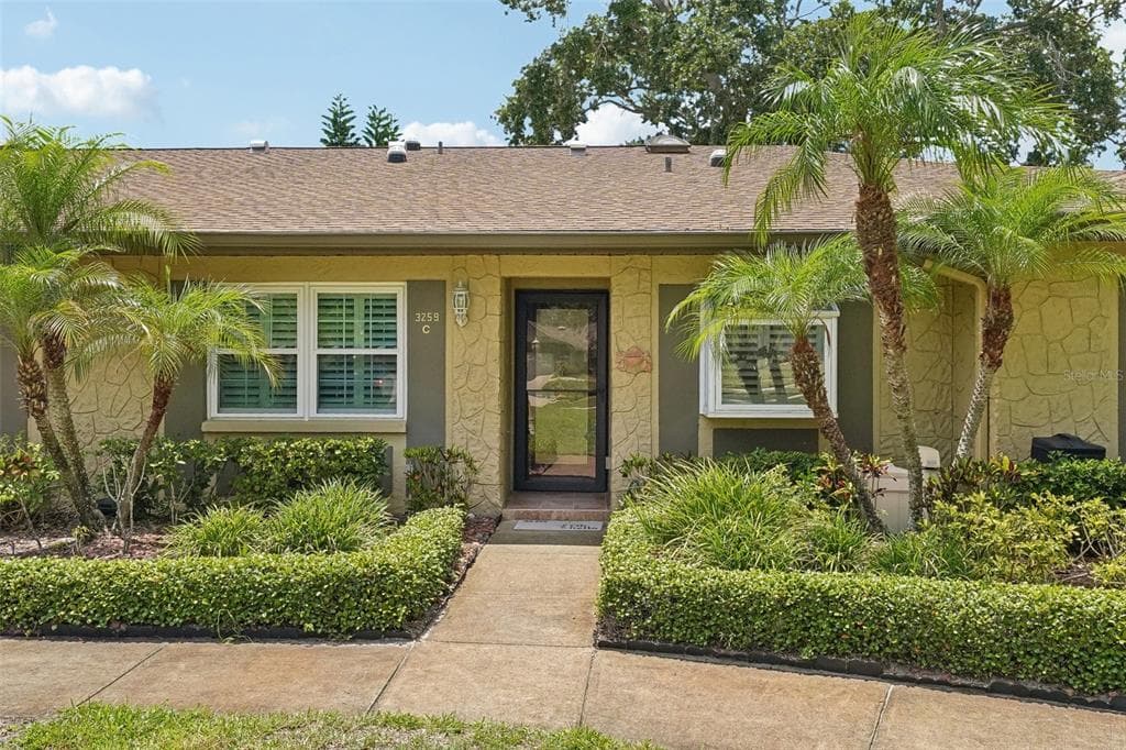 3259 HILARY CIRCLE UNIT 1C PALM HARBOR, FL 34684