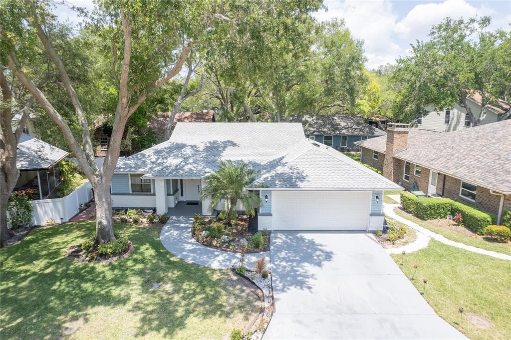 6908 ARBOR OAKS CIRCLE BRADENTON, FL 34209