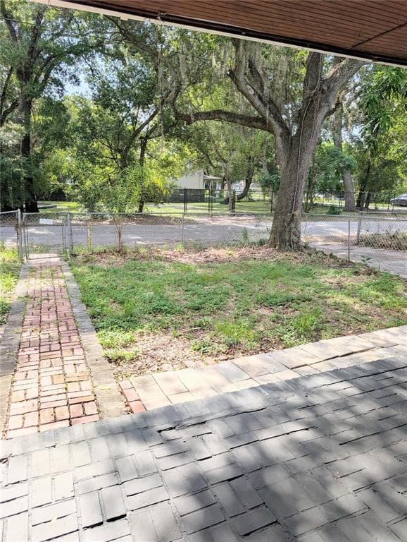 8206 N 19TH STREET TAMPA, FL 33604