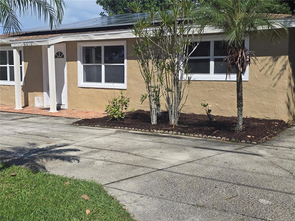 2913 MCINTOSH ROAD SARASOTA, FL 34232