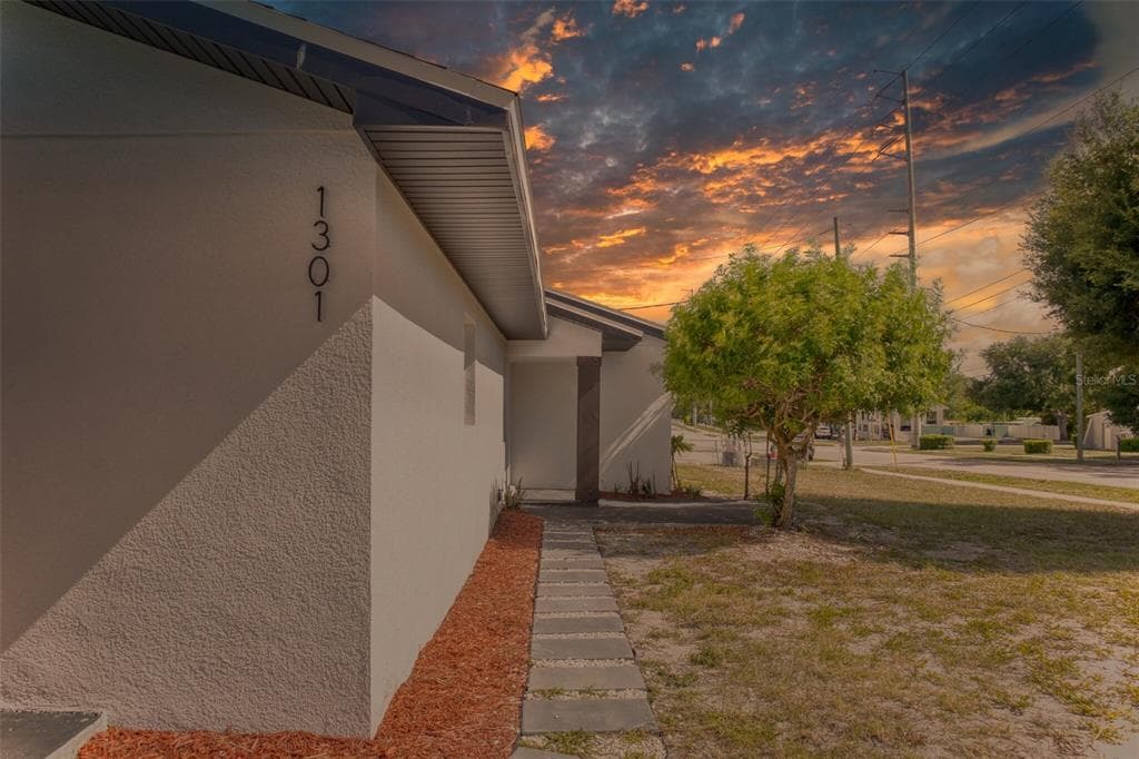 1301 WOODBINE STREET CLEARWATER, FL 33755