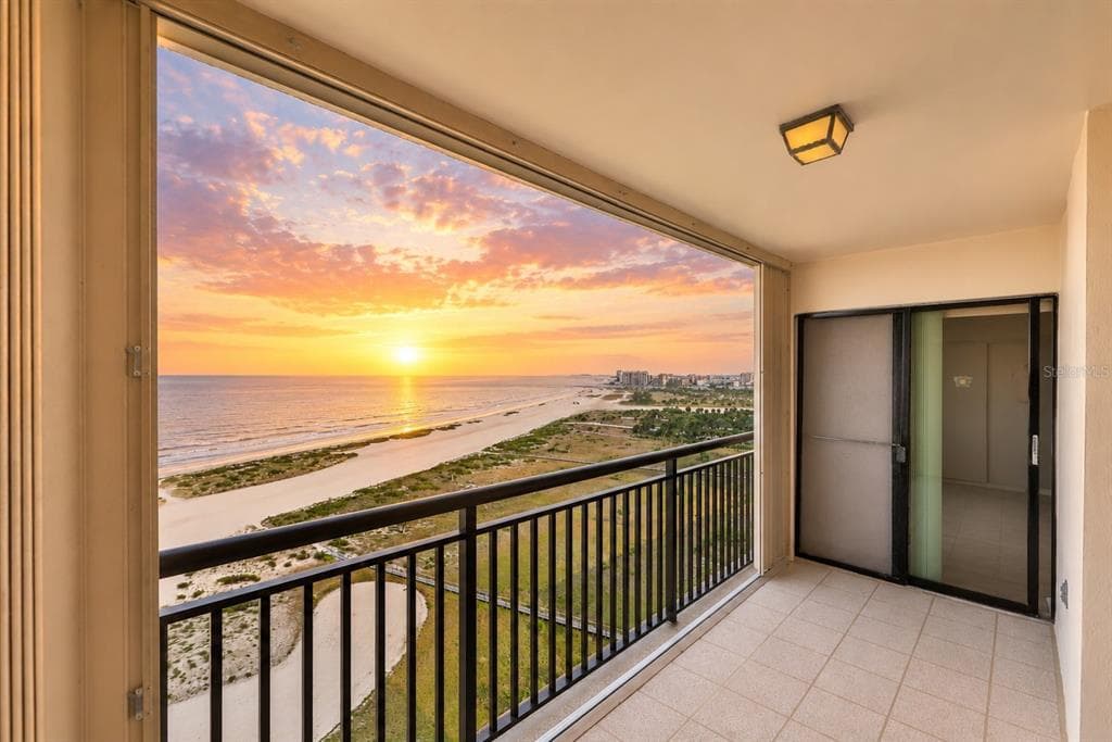 1270 GULF BOULEVARD UNIT 1706 CLEARWATER BEACH, FL 33767