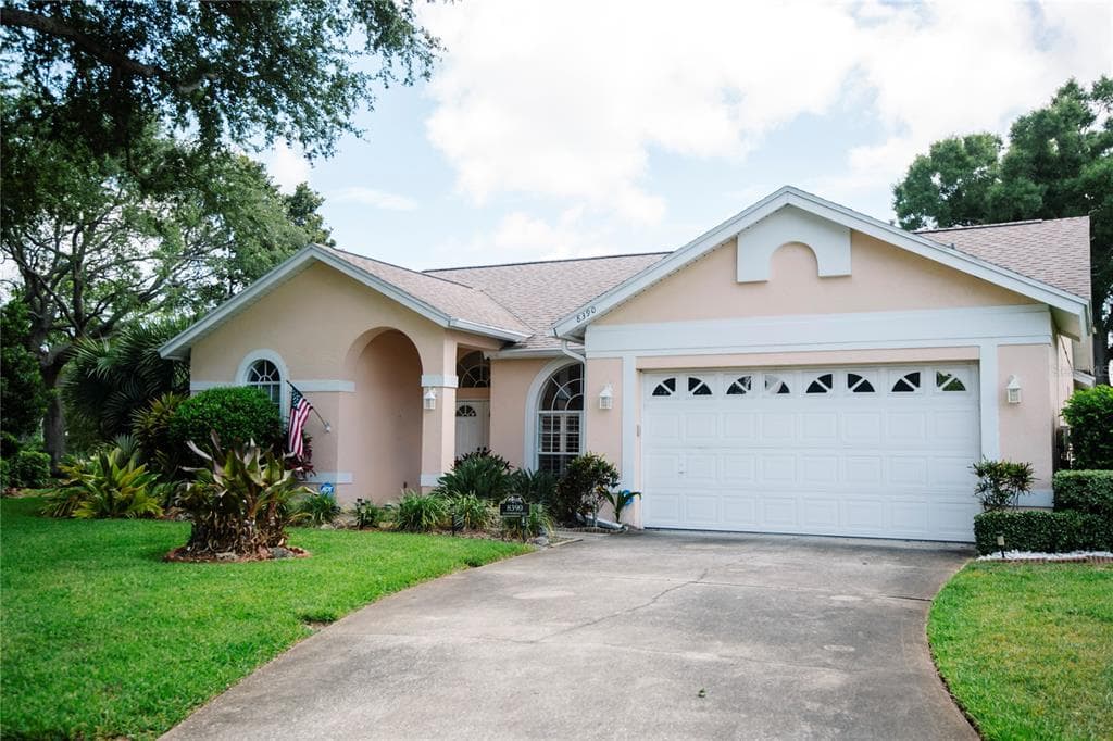 8390 MEADOW BROOK DRIVE E SEMINOLE, FL 33777
