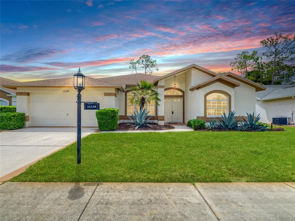 11228 WINDRUSH CIRCLE HUDSON, FL 34667