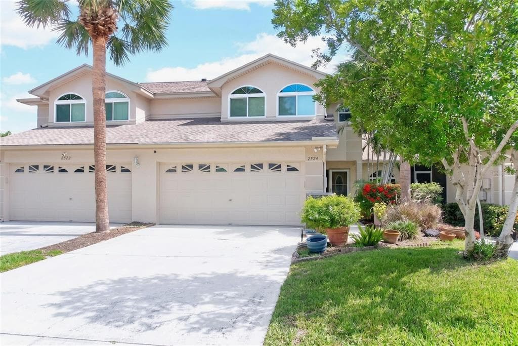 2524 W BROOK LANE
