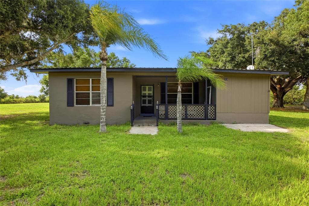 2616 HACIENDA DRIVE LORIDA, FL 33857