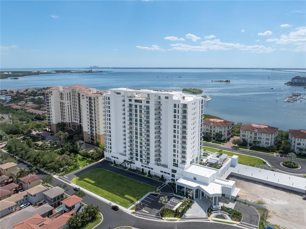 5713 BOWEN DANIEL DR. UNIT 1501 TAMPA, FL 33616