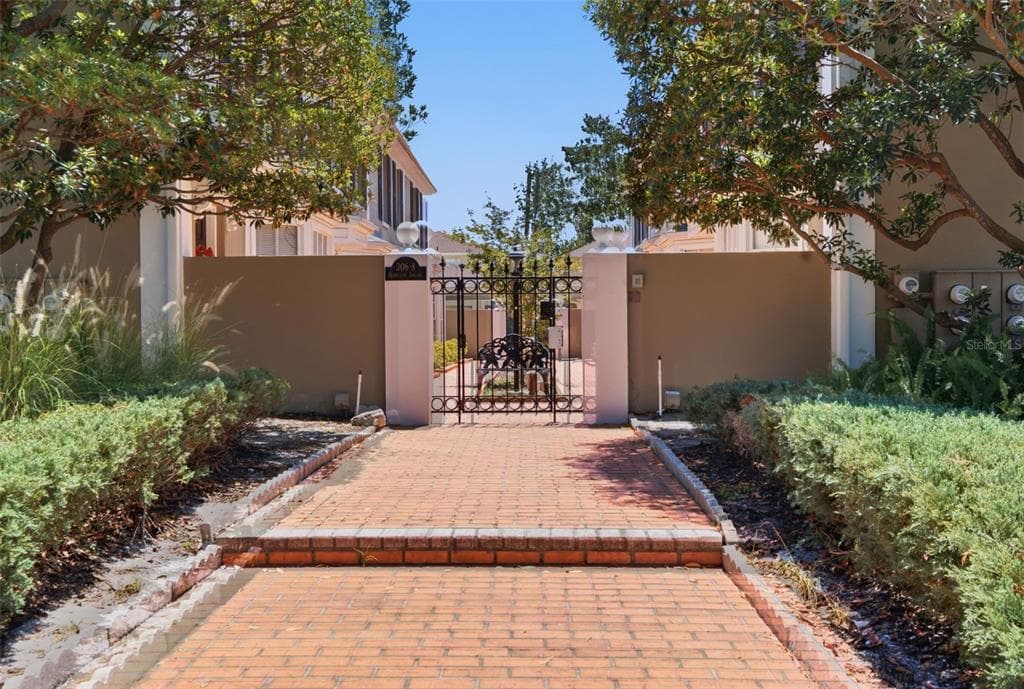 308 S BUNGALOW PARK AVENUE UNIT D