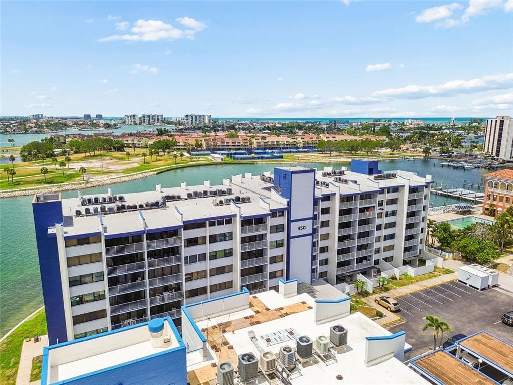 450 TREASURE ISLAND CAUSEWAY UNIT 106 TREASURE ISLAND, FL 33706