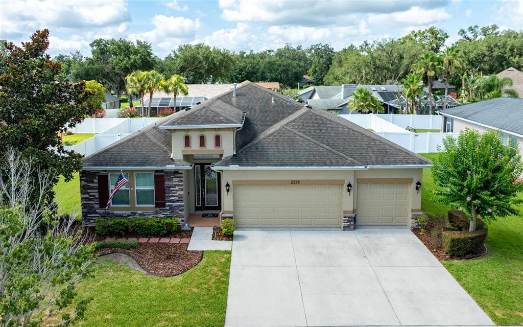 2226 VALTERRA VISTA WAY VALRICO, FL 33594