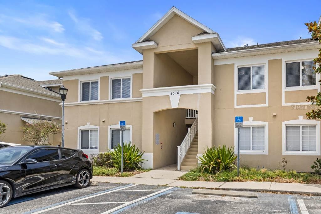 9516 NEWDALE WAY UNIT 202 RIVERVIEW, FL 33578