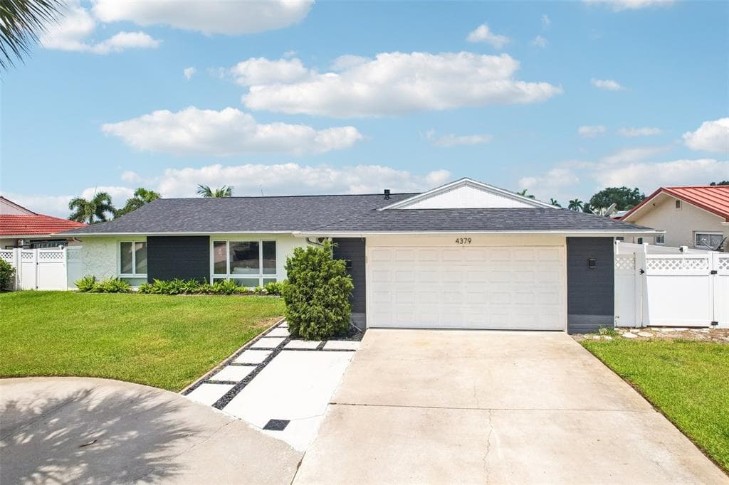 4379 44TH STREET S ST PETERSBURG, FL 33711