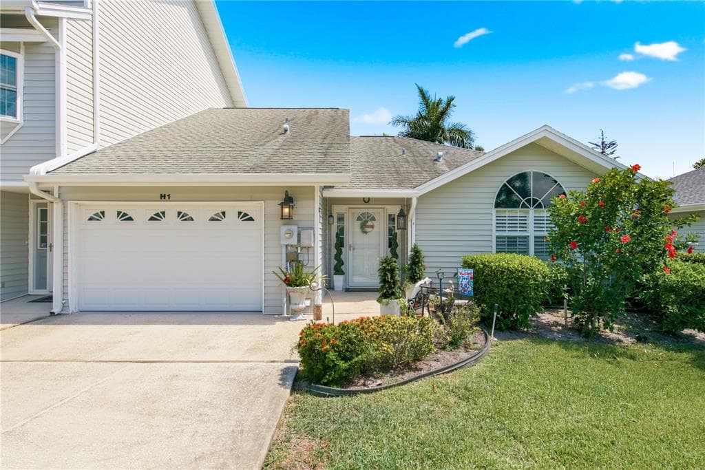 11722 CURRIE LANE UNIT H1 LARGO, FL 33774