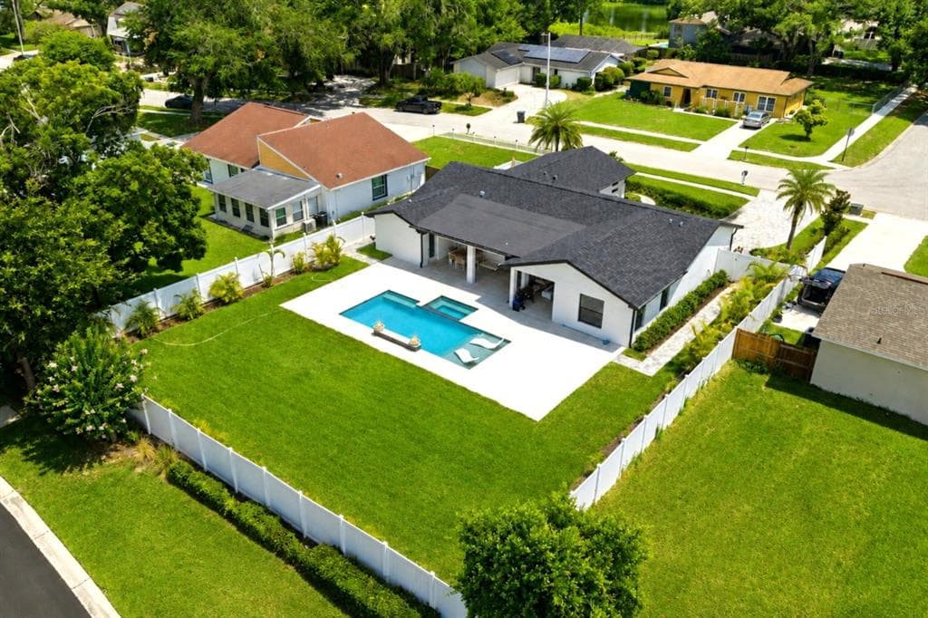 906 SAMY DRIVE TAMPA, FL 33613
