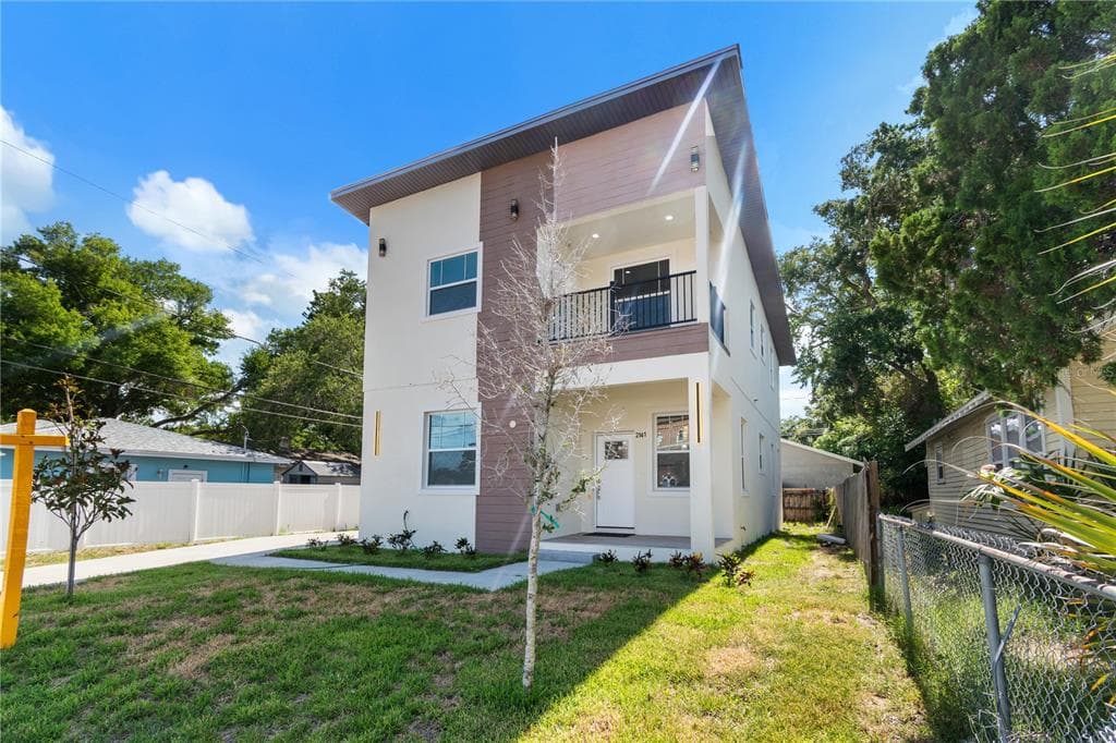 2141 UPTON COURT S ST PETERSBURG, FL 33712