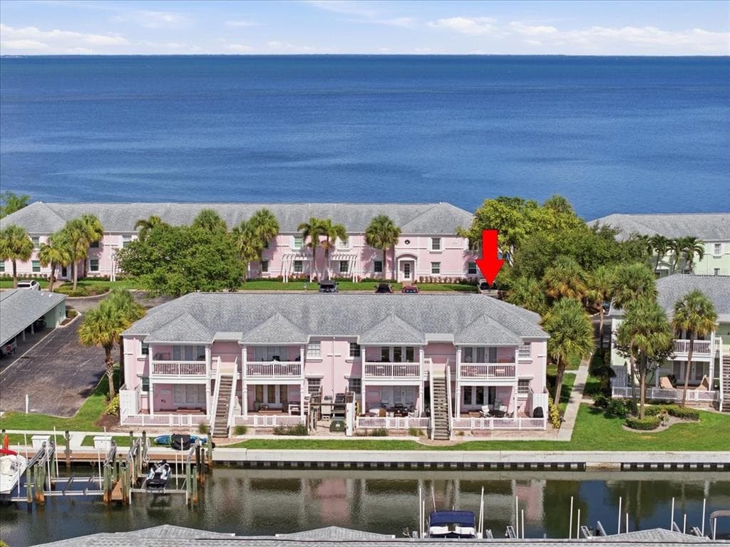 4843 COQUINA KEY DRIVE SE UNIT A ST PETERSBURG, FL 33705