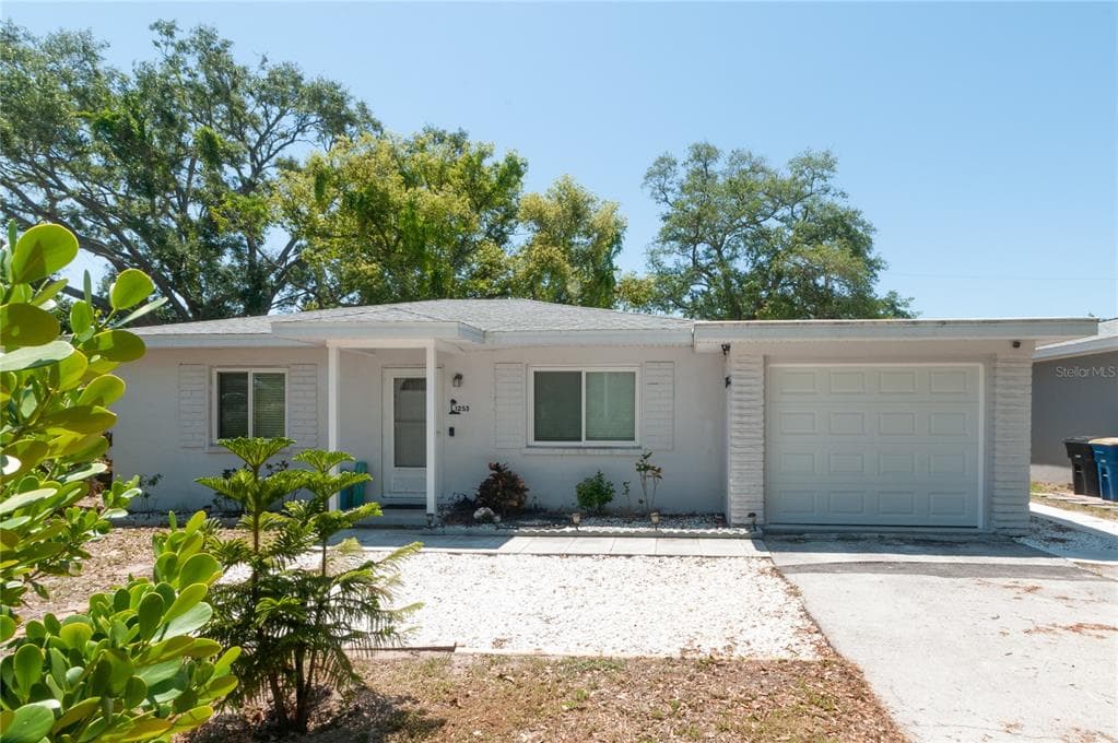1253 UNION STREET CLEARWATER, FL 33755