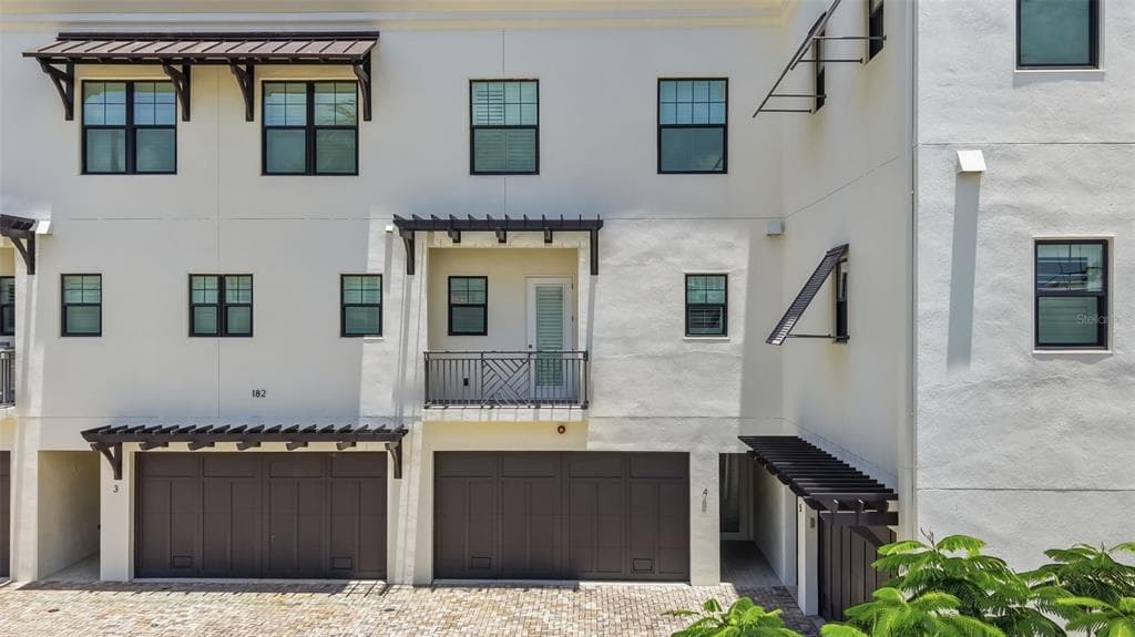 182 BRIGHTWATER DRIVE UNIT 4 CLEARWATER BEACH, FL 33767
