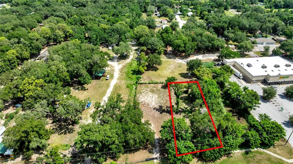 9926 ROCKHILL ROAD THONOTOSASSA, FL 33592