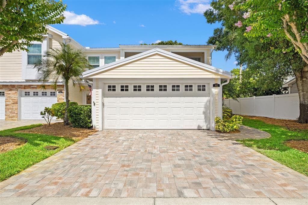 902 WOODBRIDGE COURT SAFETY HARBOR, FL 34695