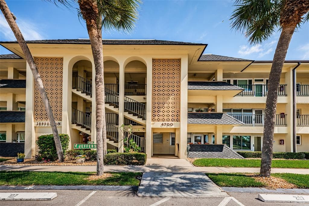 4700 COVE CIRCLE UNIT 208
