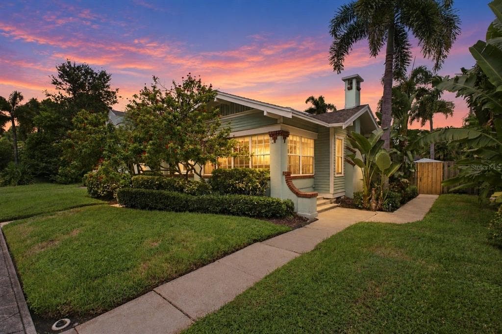 345 10TH AVENUE NE ST PETERSBURG, FL 33701