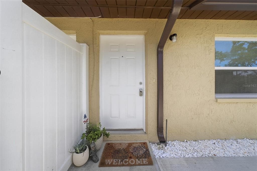 2564 42ND AVENUE N ST PETERSBURG, FL 33714