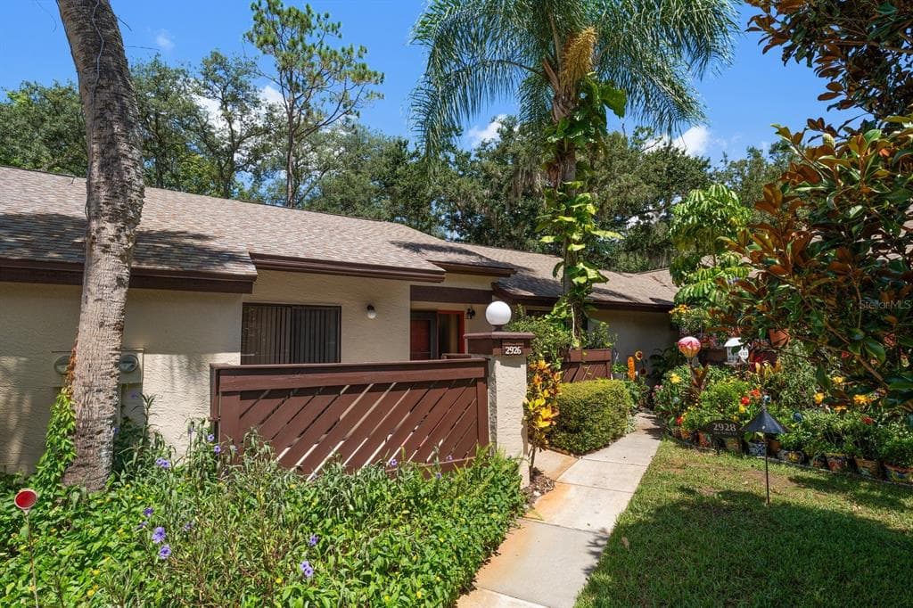 2926 STAR APPLE COURT PALM HARBOR, FL 34684