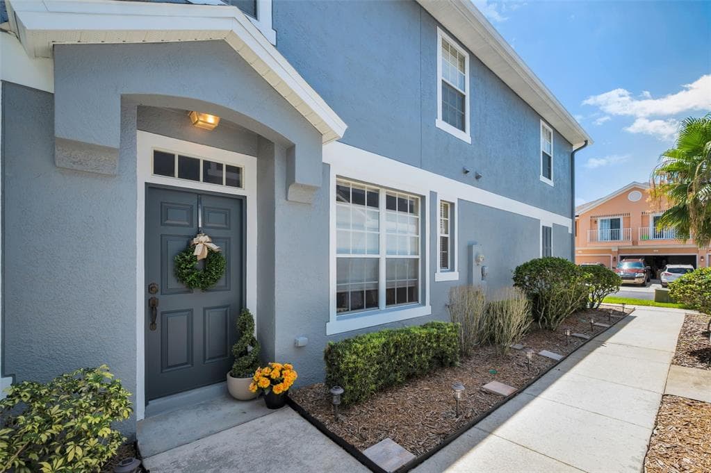 8525 SHALLOW CREEK NEW PORT RICHEY, FL 34653