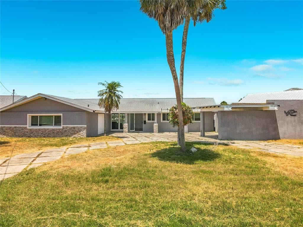 7905 11TH AVENUE S ST PETERSBURG, FL 33707