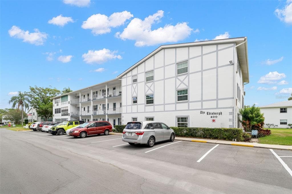 400 GLENNES LANE UNIT 107 DUNEDIN, FL 34698