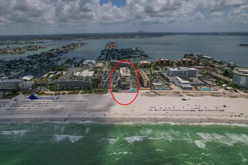 5396 GULF BOULEVARD UNIT 304 ST PETE BEACH, FL 33706