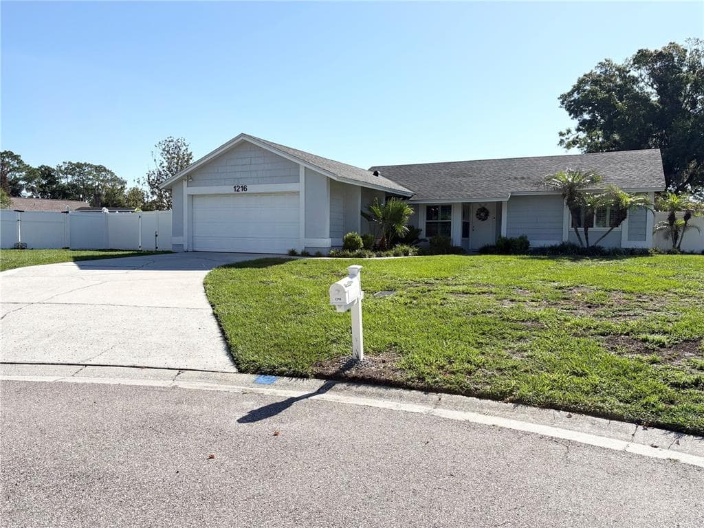 1216 CHESTNUT COURT PLANT CITY, FL 33563