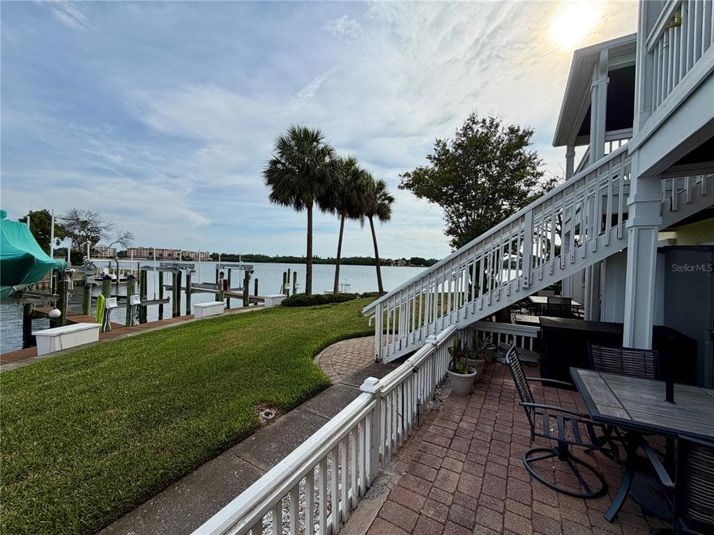 5009 STARFISH DRIVE SE UNIT A ST PETERSBURG, FL 33705