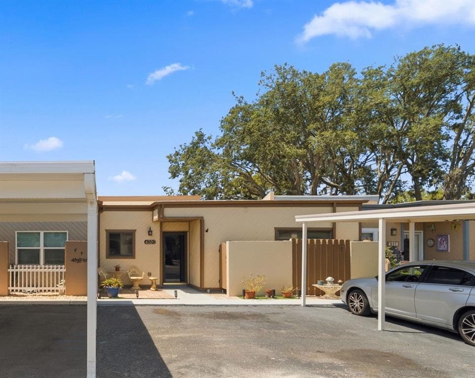 4320 FERN GLEN ST HOLIDAY, FL 34691