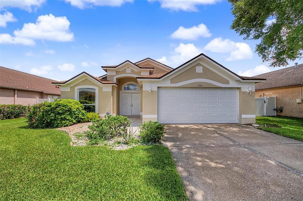 29641 FOG HOLLOW DRIVE WESLEY CHAPEL, FL 33543