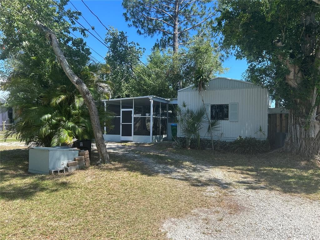 6720 69TH AVENUE N PINELLAS PARK, FL 33781