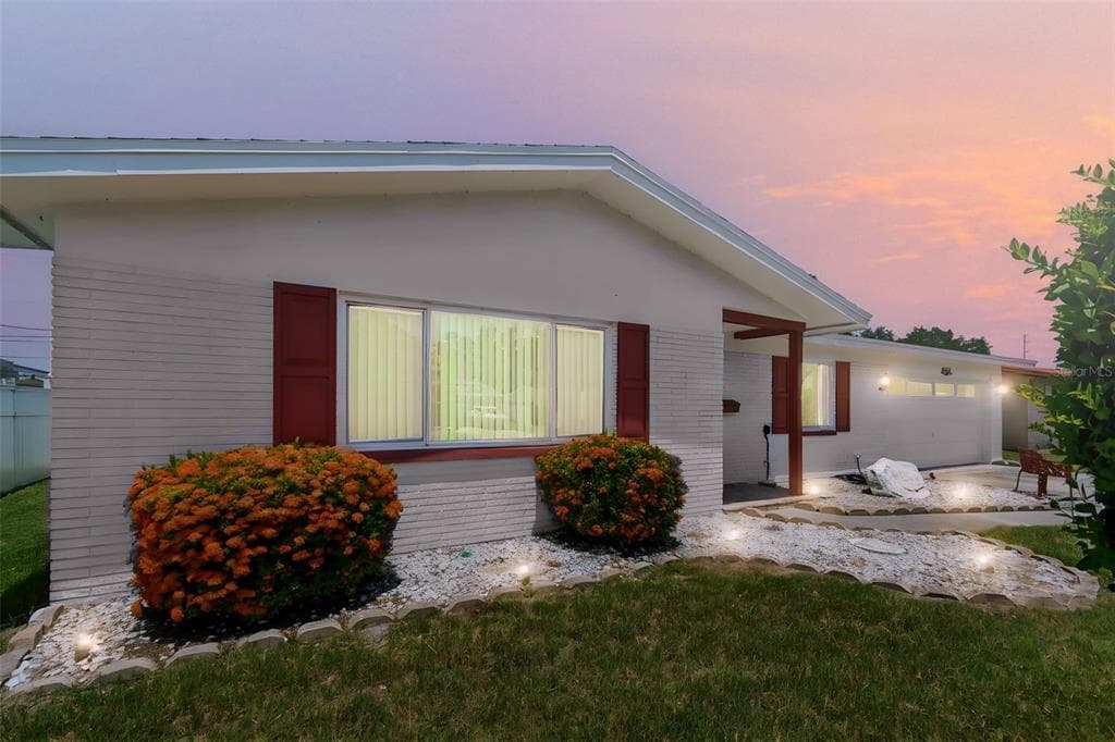 1836 PRINCETON DRIVE CLEARWATER, FL 33765