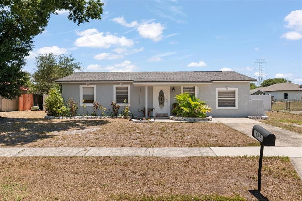8504 GOLD RIDGE CIRCLE TAMPA, FL 33619