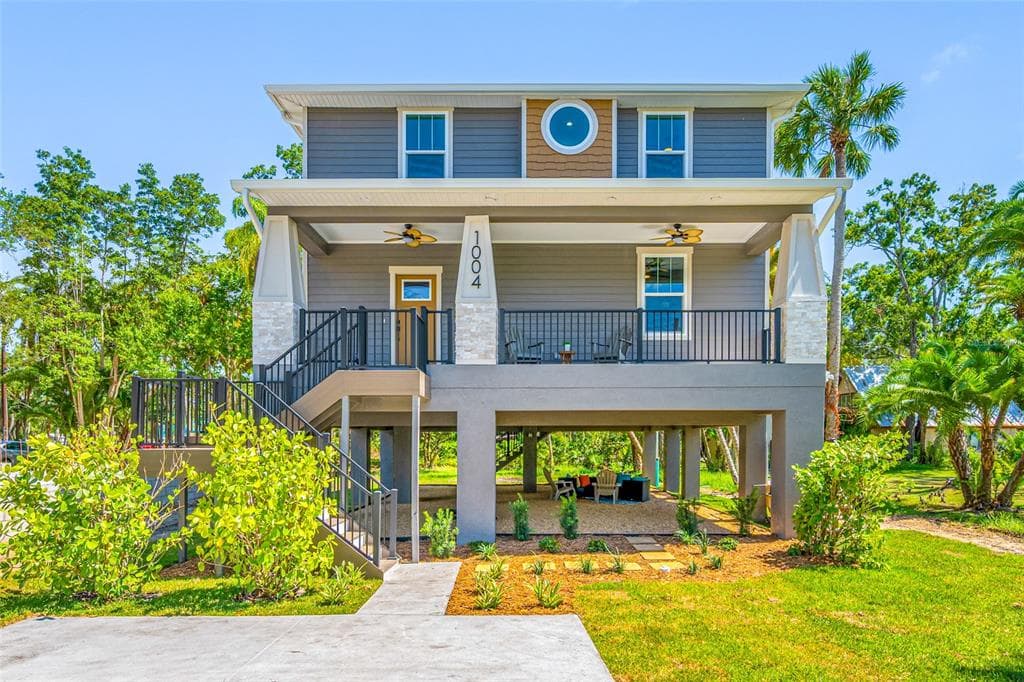 1004 W HENRY AVENUE TAMPA, FL 33604