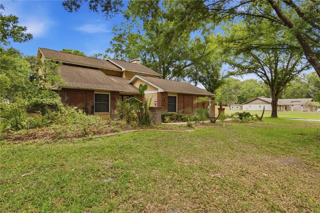 25520 OAKS BOULEVARD LAND O LAKES, FL 34639