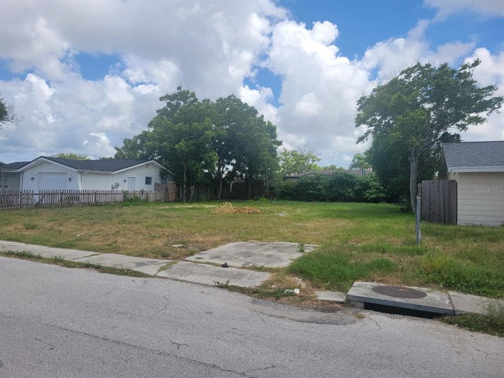 7404 INGLESIDE DRIVE PORT RICHEY, FL 34668