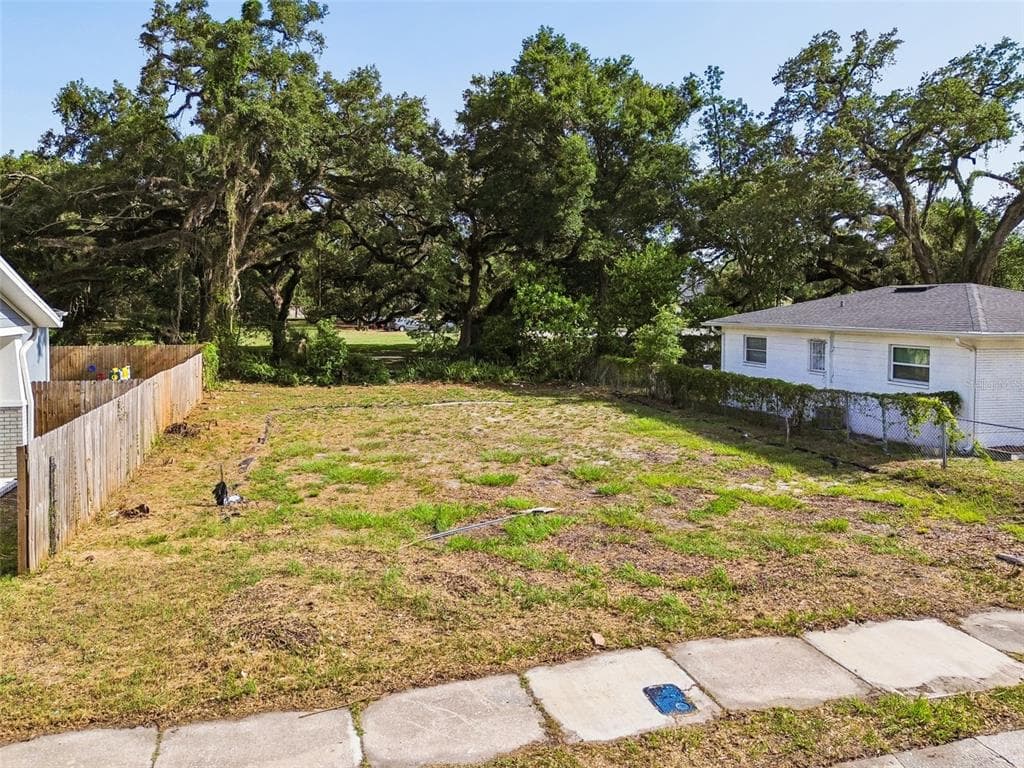 1207 E 24TH AVENUE TAMPA, FL 33605